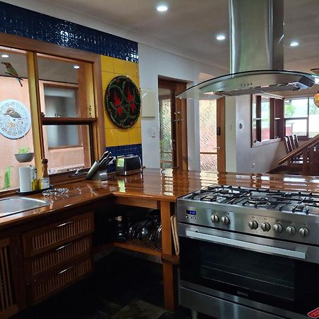 Wilmots On Dixon Bed & Breakfast Alice Springs Bagian luar foto