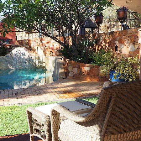 Wilmots On Dixon Bed & Breakfast Alice Springs Bagian luar foto