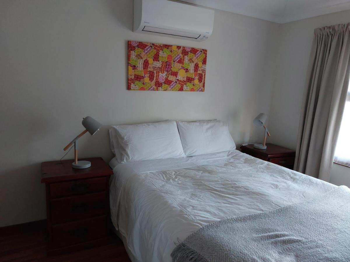 Wilmots On Dixon Bed & Breakfast Alice Springs Bagian luar foto