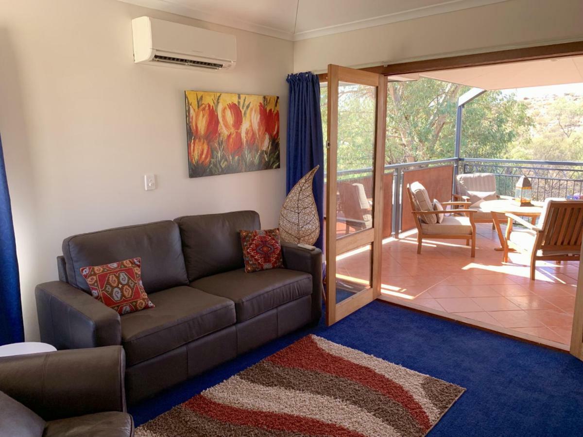 Wilmots On Dixon Bed & Breakfast Alice Springs Bagian luar foto