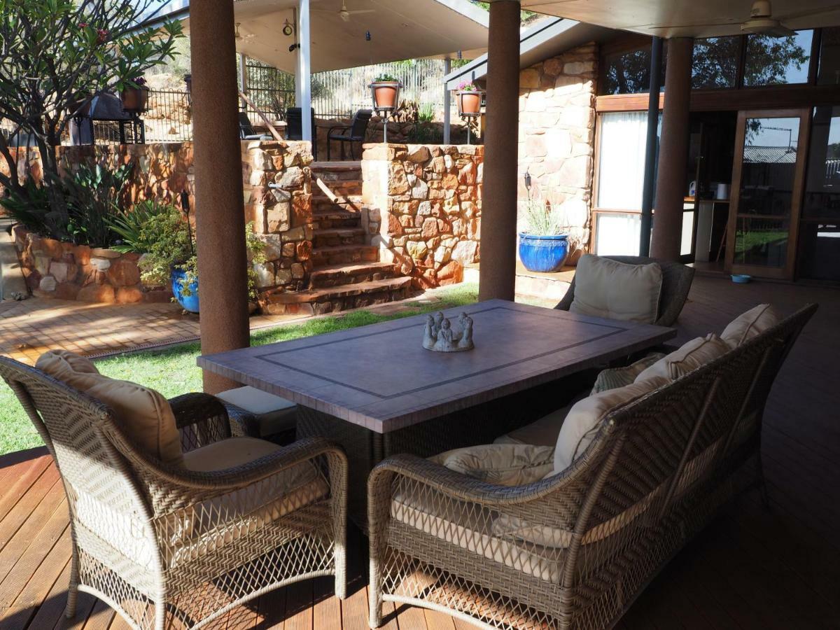 Wilmots On Dixon Bed & Breakfast Alice Springs Bagian luar foto