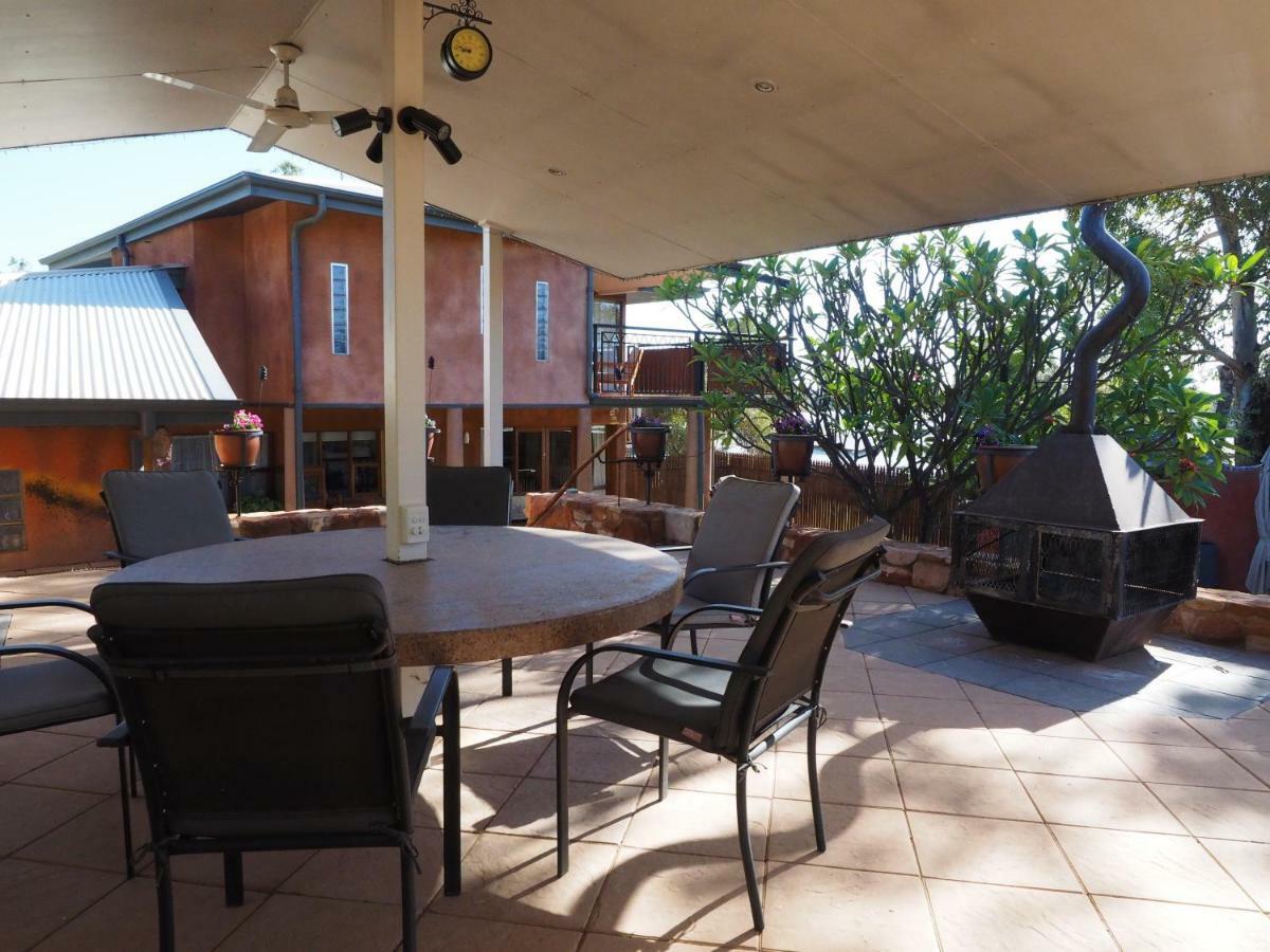 Wilmots On Dixon Bed & Breakfast Alice Springs Bagian luar foto